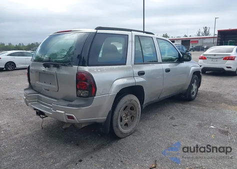 2007 Chevrolet Trailblazer Ls z USA, uszkodzony, nr VIN 1GNDS13S572106190